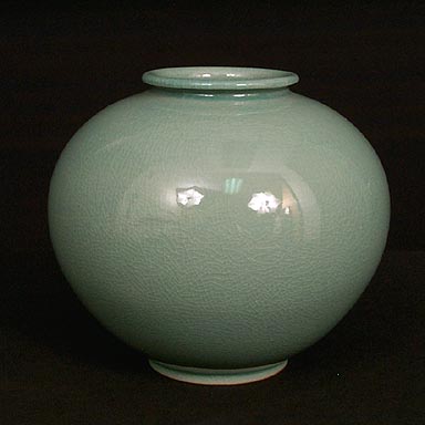 Plain (Mu-ji) Celadon Jar