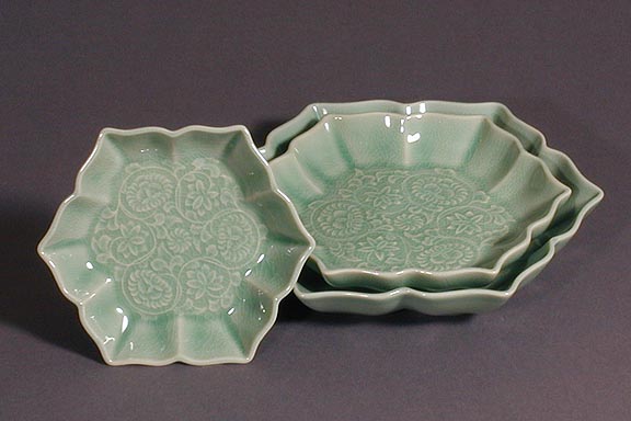 Star-shaped Lotus Celadon Plates