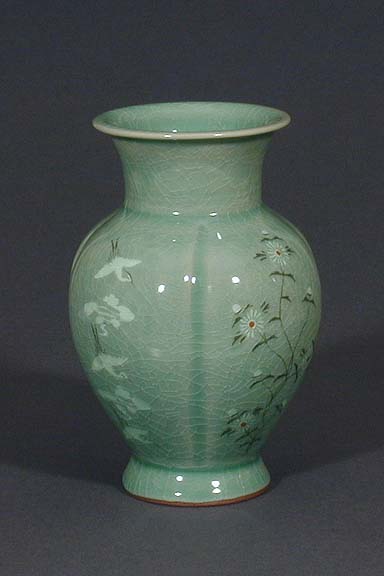 Chrysanthemums & Cranes Melon Vase