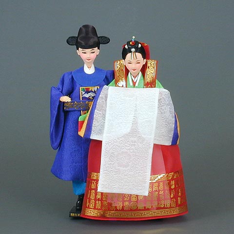 Chosun Wedding Couple Dolls