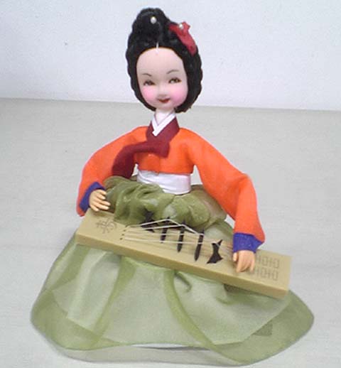 Kaya-geum Doll (green dress)