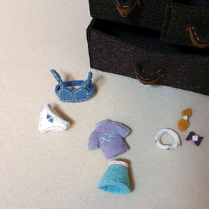 Felt Drawer - contents