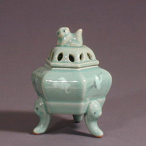 Yuk-gak Crane and Cloud Incense Burner