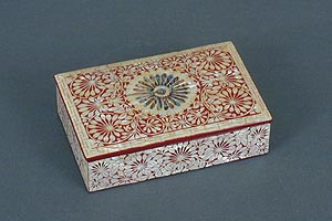 Chrysanthemum Inlaid Mother of Pearl Box