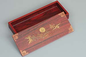 Inlaid Chrysanthemum Lacquered Box - open