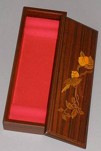 Inlaid Sparrows in a Peach Tree Lacquered Box-open