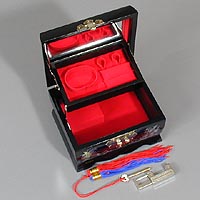 Small Plum Blossoms Music Box - Open