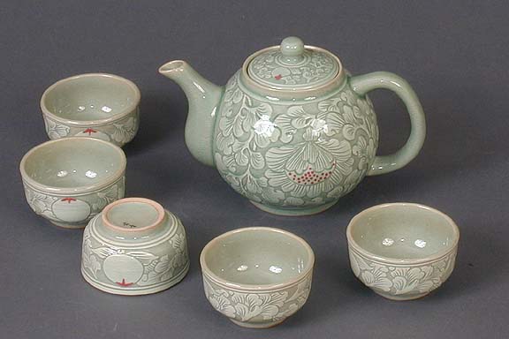 Tall White Lotus Teapot Set