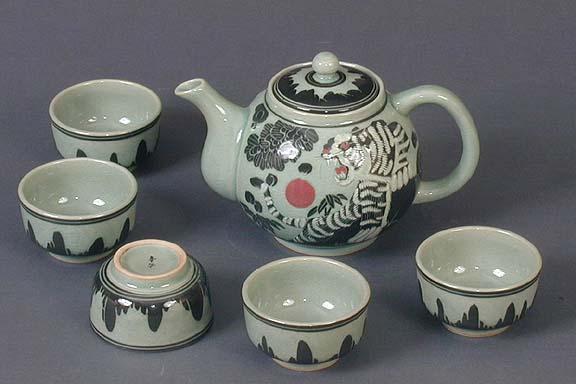 Tall Tiger Teapot Set