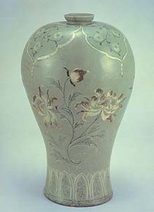 Inlaid and underglaze painted Mae-byeong vase, 12th century